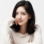 더 예뻐진 미소와 함께 돌아온 여배우