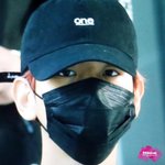 [백현] 눈치보며 백현 핫바디에 <b>집착</b>.....