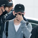 [백현]  백현, <b>모자</b>와 마스크 <b>사이</b>로 드러난 귀여운 강아지눈
