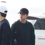 [EXO] 오늘자 공항 됴 <b>존예</b> 