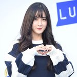 섹<b>시미</b>+귀요미 조현영