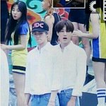 [EXO] 다리길리는비슷한데 얼굴크기는 카이가 <b>두</b><b>배</b>다