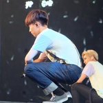 [시우민] 동생 <b>무릎위</b>에 앉은 시우민 ㅋㅋㅋㅋㅋㅋㅋㅋㅋㅋㅋㅋㅋㅋㅋ