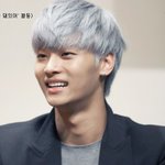 한동안 머리색이 대명사 였던 아이돌들