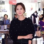 한결같이 우아한 관능의 여신 김남주