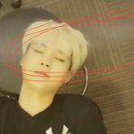 [방탄소년단] 애들아 2달전 오사카에서찍은 태태앱 <b>스프레이</b>있잖아