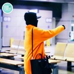 [위너] 코트..짝짝이 신발..코로스백..흰 <b>양말</b>..취저..후