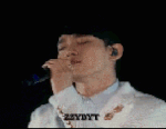 [EXO] 종대 곁을 맴도는 슬픈 귀신.<b>gif</b>ㅋㅋㅋㅋㅋㅋ