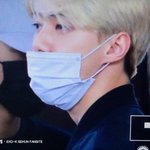 [EXO] 오세훈 뒤에 카이 <b>피부</b> 존나 안좋다