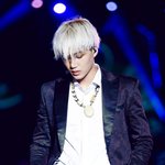 주머니에 손넣은 <b>시크</b>한 男아이돌
