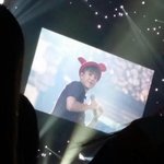 [시우민] 속보(민석이 럭키 <b>종이</b> 엉덩이로 뚫고 나옴