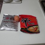 혼자사는 남자의 라면!...3분짜장이 게스트에요..