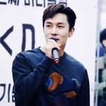 팬싸에서 <b>시식</b>하는 김뎅