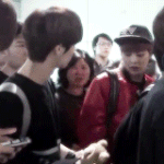 [EXO] 루민 <b>카메라앞</b>에서 그거이거야