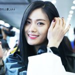 흑발 <b>진리</b>를 보여주는 아이돌