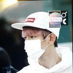 [EXO] <b>온몸</b>으로 슈프림 광고하는 백현이