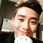 나오늘 생일인데 축하해줭..