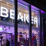 비이커 3주년 기념 파티!! <b>메종</b>키츠네 태극기