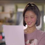 그예 황정음 패션 중에 전 이 맨투맨이 젤 맘에 들던데..