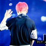 [EXO] 시우민 <b>등뼈</b> 봐 ㄷㄷ