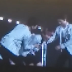 [백현] <b>본격</b>백현이 복근 강제공개...실패...!