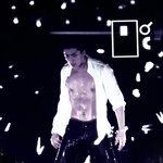 [EXO] 미친 <b>막내</b>의 복근