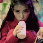 [EXO] 23살 여자가 <b>젖병</b> 빨면 귀엽나요?