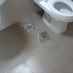 나 지금 감금당하고있어