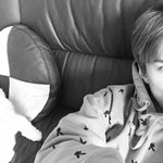 [EXO] 비비크림이랑 같이 사진찍은 세훈이