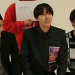 [방탄소년단] 호석이 <b>셔츠</b>에