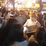 [댓글부탁해] <b>빼빼</b>로데이 홍대에서 나눔하고 공연하는 아이돌