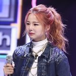 당장 <b>안아</b>주고 싶은 아이돌 눈물