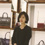 똑단발한 한지민