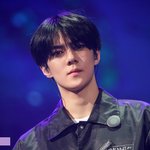 심장 멎는 아이돌 아이<b>컨</b><b>택</b>