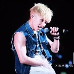 [시우민] 청<b>자켓</b> 플뷰 ㄷㄷㄷㄷ 시우민 요정 ㄷㄷㄷ