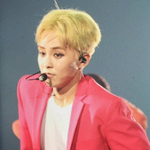 [시우민] 진분홍<b>슈트</b> 시우민