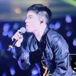 [EXO] 디오 화보뺏긴게 다행이네