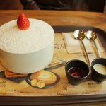 <b>설빙</b> 품평회 가서 먹은 한딸기<b>설빙</b>