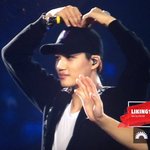 [카이] 종인이 <b>하트</b> <b>손</b>키스