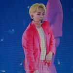 시우민 금발 싹이다