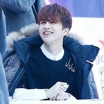 의외로 몰랐던 눈웃음 갑 아이돌