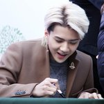 [EXO] <b>훈이</b> 그만 괴롭혀