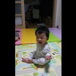 오로나민<b>씨</b>광고 보고 웃는 아기ㅋㅋㅋㅋㅋ
