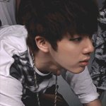 [방탄소년단] 김석진 가까이서 보면 이렇게 생김