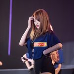눈빛 쩌는 경리