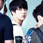 [방탄소년단] <b>이</b>사진누구닮지않았어?