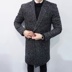 이 코트에 이<b>단추</b> 이상함?