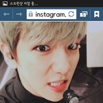 [EXO] 백현이 어떻게 <b>공연</b>중에 인별업뎃하지?