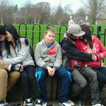 [유머북] 악랄한 고문을 당하는 소년 