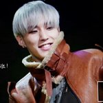 [BAP] 종업이 <b>앞머리</b> 내린거
